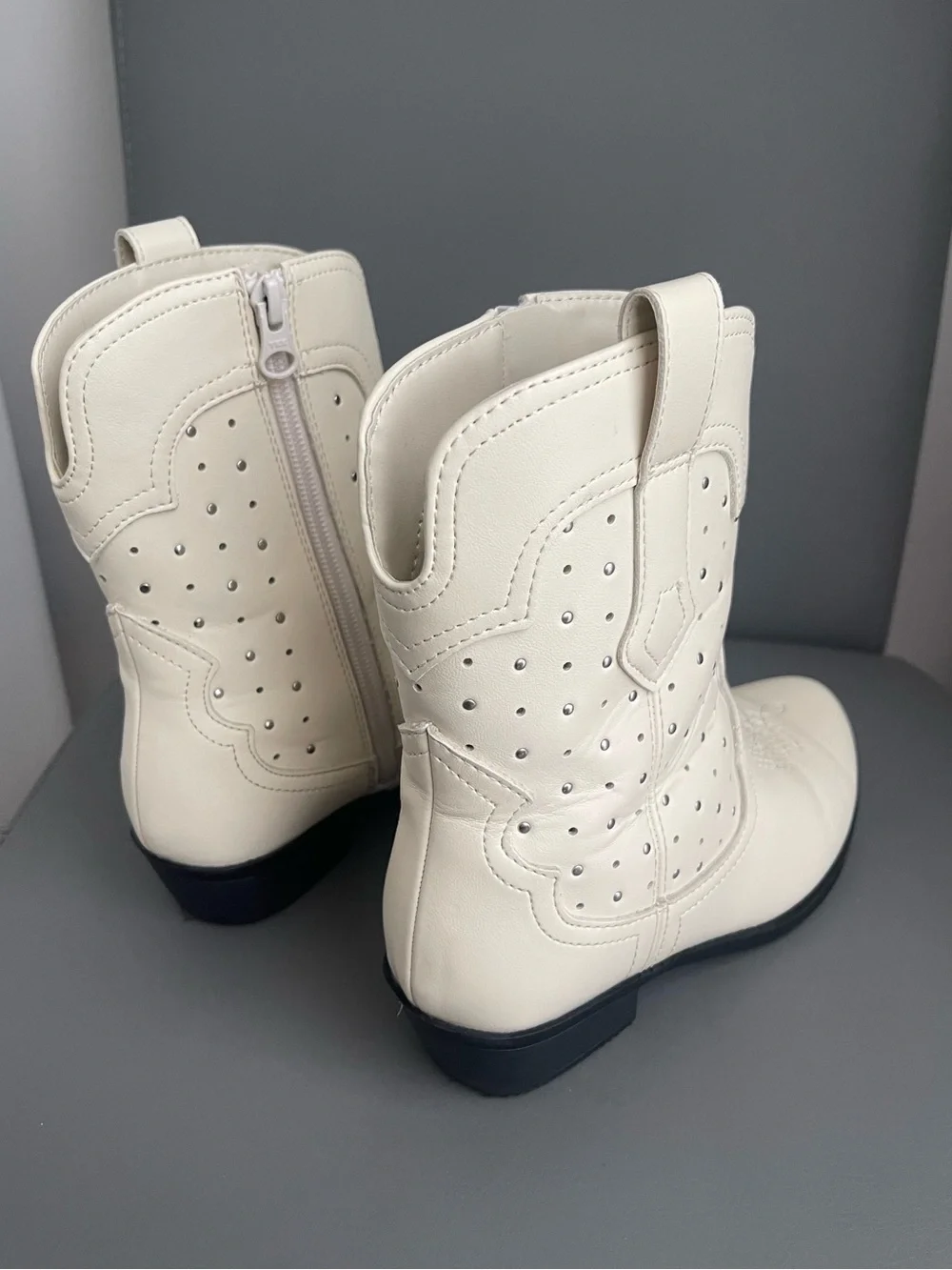 Art Class Kids White Western Boots Side Zip Studded Cowboy Boots Girl Size 3